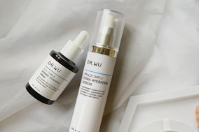 玻尿酸精華試用推薦DR.WU全新「玻尿酸保濕修復精華液＋精華乳」保濕看得見雙正貨搶試，終結6大乾敏問題！