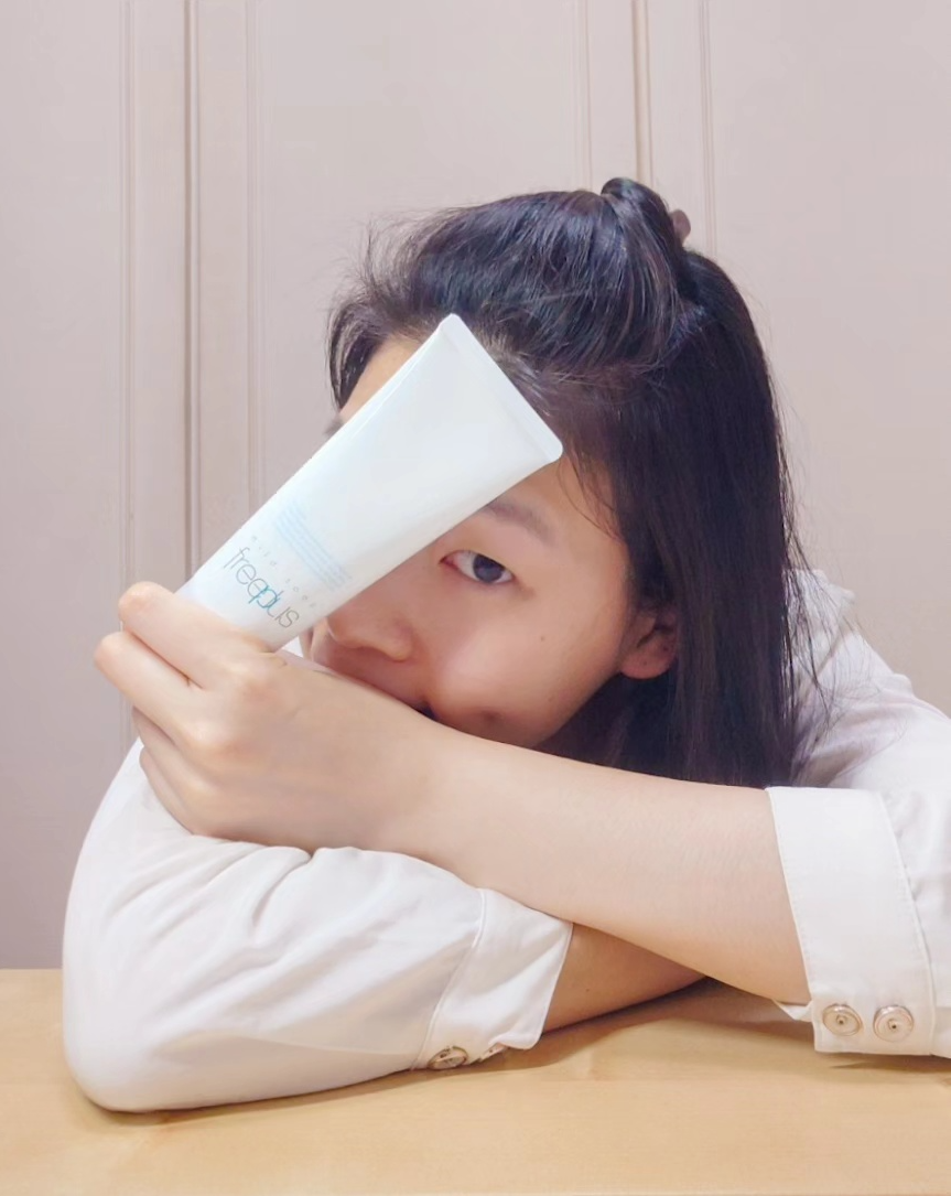 清潔是保養中最重要的步驟，體驗freeplus的溫和淨潤洗面乳