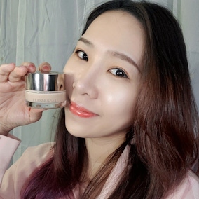 LUNASOL水潤光粉霜，那服貼感扛得住龜裂肌啊