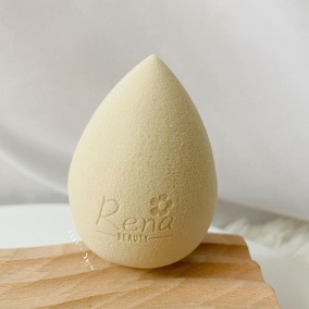 超貼妝美妝蛋推薦Rena美妝蛋！零技巧打造完美女神持久妝容，蛋體柔Q、妝感細緻，邀你體驗評價～