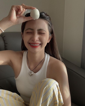 超貼妝美妝蛋推薦Rena美妝蛋！零技巧打造完美女神持久妝容，蛋體柔Q、妝感細緻，邀你體驗評價～