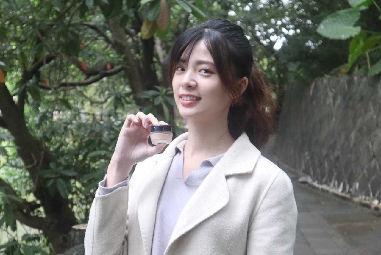 Media媚點極上粉底霜：奶油般柔滑，自然妝感如原生肌，簡約素顏美的秘密！