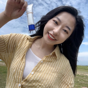 一瓶搞定夏日全臉需求，就靠《傳皙諾藥用亮膚CC霜》