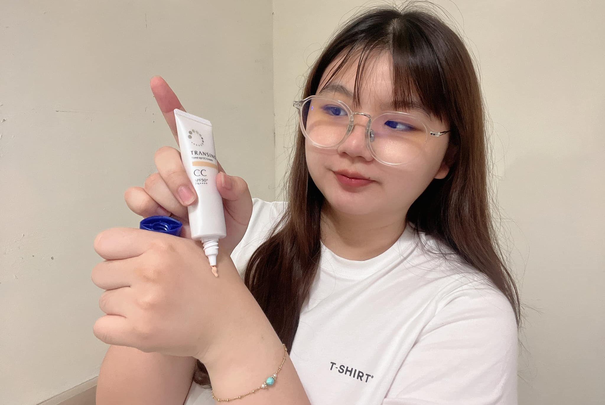 快速完成裸妝的小法寶-傅皙諾藥用亮膚CC霜