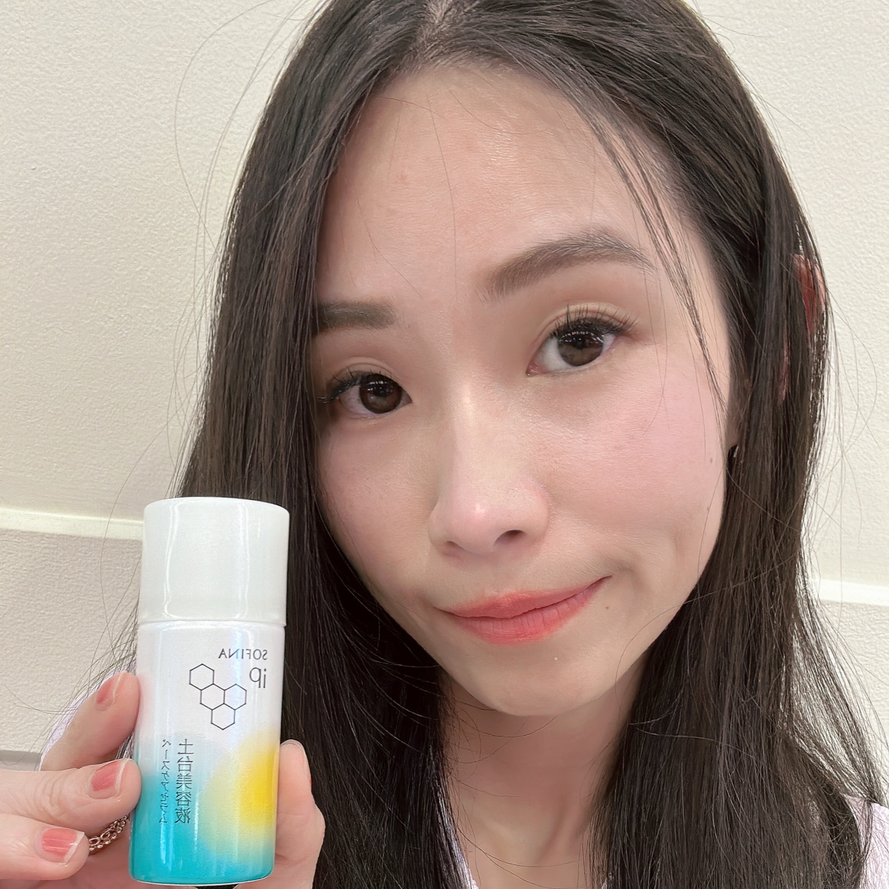 SOFINA IP全新「角質修護恆潤精萃水」打造水嫩膚質