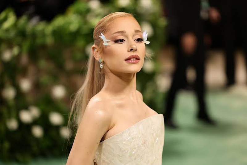 新發Eternal Sunshine歌手小天后Ariana Grande亞莉如何擄獲人心?唱到心坎裡的歷年專輯回顧整理! 新發Eternal Sunshine歌手小天后Ariana Grande亞莉如何擄獲人心?唱到心坎裡的歷年專輯回顧整理!