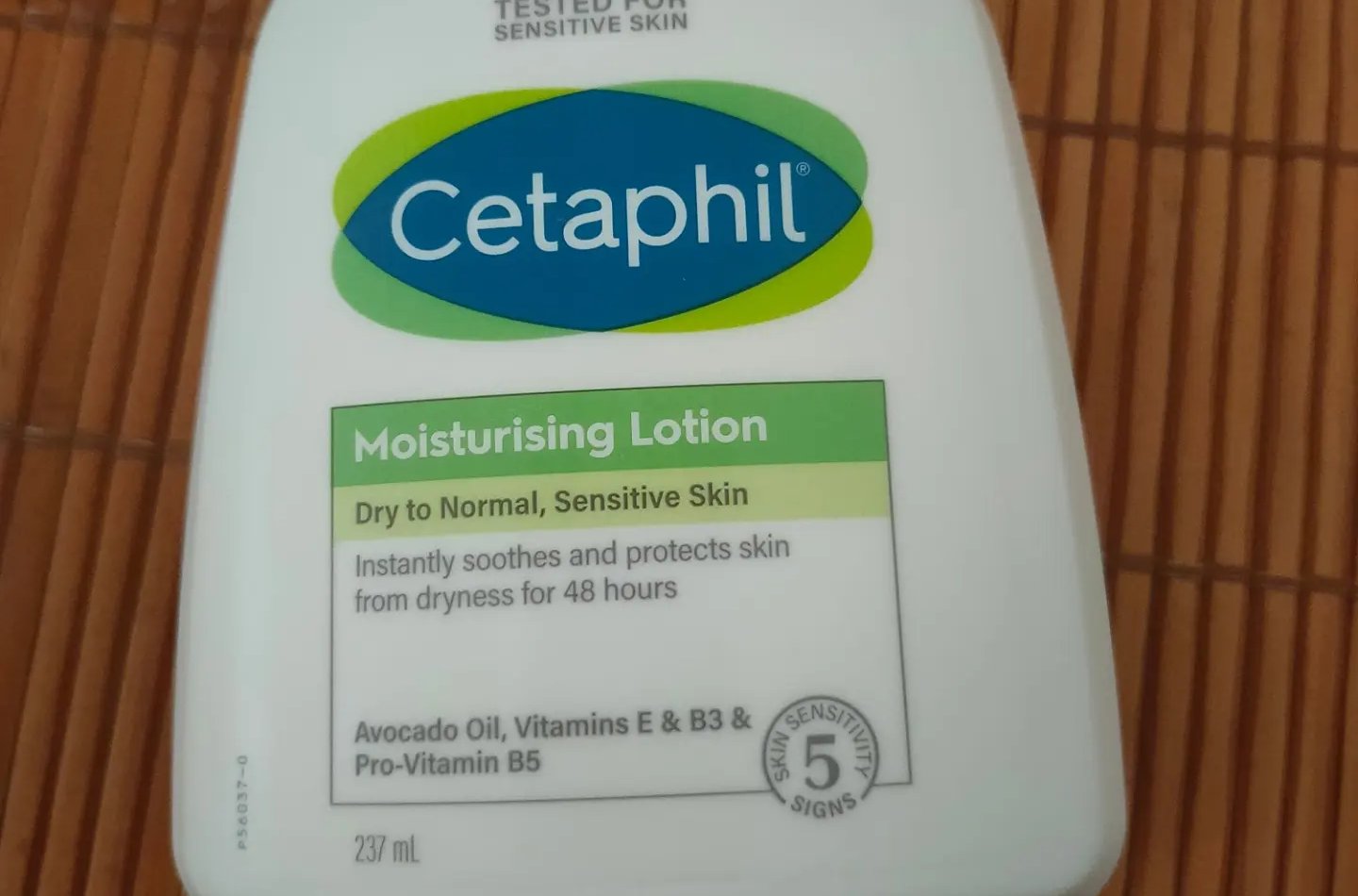 Cetaphil舒特膚長效潤膚乳，穩定膚金三角配方，一抹穩、潤、彈、長效保濕。