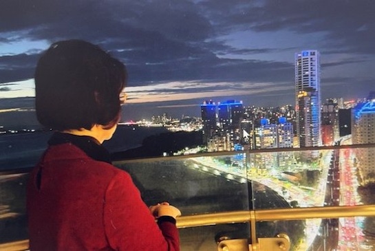 關於瓊瑤阿姨一生的愛恨情仇 已如同雪花般翩然落下 她是我小時候的寫作啟蒙 我會永遠懷念她~