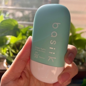 防曬保養雙兼顧的高效防曬乳《basiik微生平衡清爽物理防曬乳》