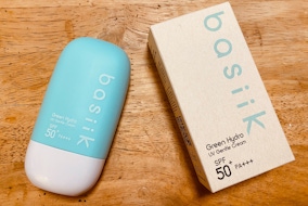 basiik微生平衡清爽物理防曬乳，做你抵抗紫外線最強的後盾！讓你清爽一整天！