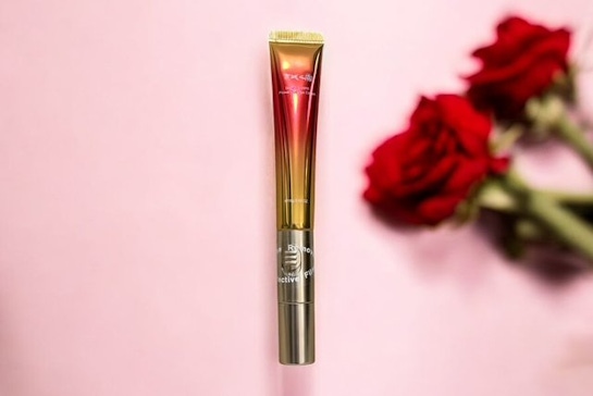 2025必收眼霜！京城之霜 超維A雙動能緊緻電眼霜(動能電眼霜)有著「冰瓷動能+無痛A醇」~7天把紋跑震跑!輕鬆揮別熊貓眼!