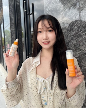 肌膚的光，不靠打燈，是 #寶拉珍選 給的真實亮白✨