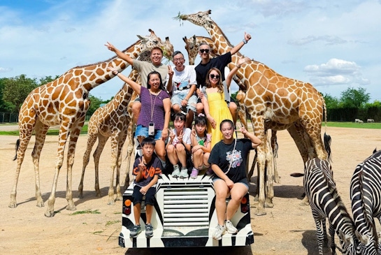 【北碧府動物園】包車旅行最輕鬆｜解鎖-近距離接觸長頸鹿新體驗