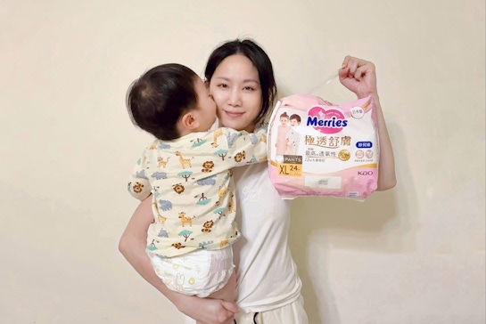 [育兒]日本Merries妙而舒【極透舒膚-妙兒褲褲型尿布】Cindy開箱