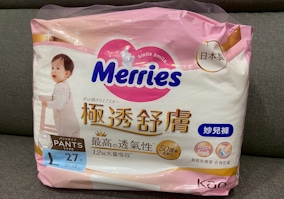 妙而舒極透舒膚妙兒褲再也不用夜半時分擔心是不是需要換尿布，和孩子一起一覺到天亮！