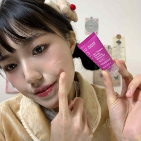 來自美周報的小確幸，寶拉珍選日常，關於保養與那點頑固的堅持 🌑