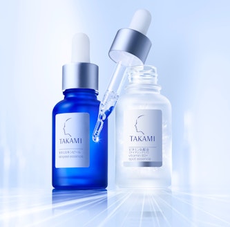 TAKAMI小藍瓶爆紅亞洲！角質道保養養出日系透明肌，打造女生最想要的水光琉璃肌