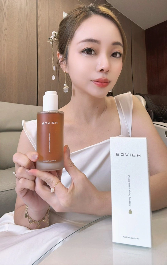 妳的精緻，不必向歲月妥協｜艾德薇極緻特潤清爽安瓶：給肌膚最溫柔的「高定」寵愛