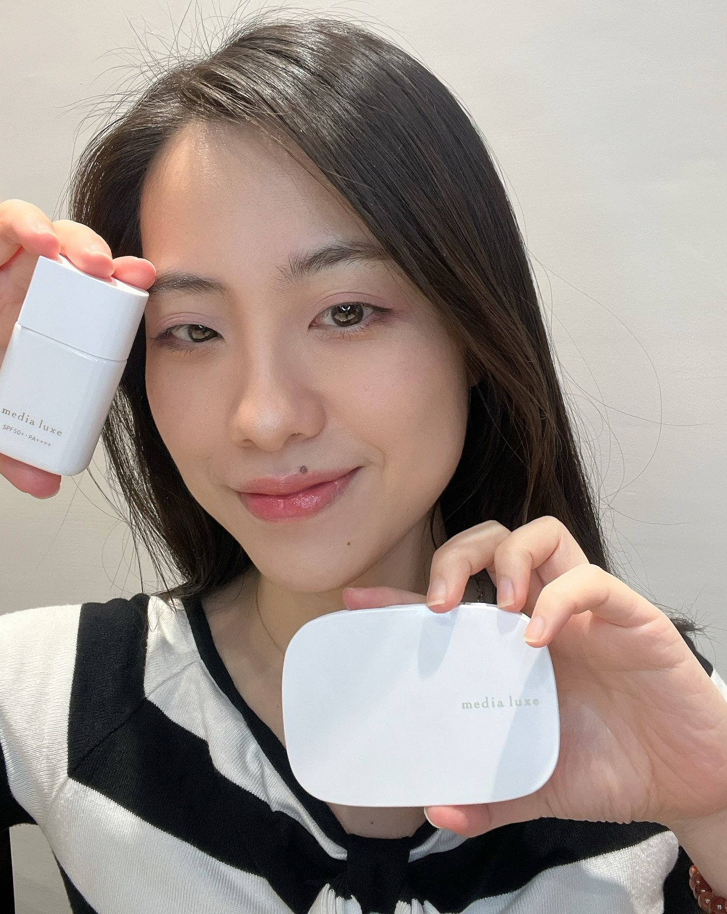 Media 媚點TW 雪紡親膚粉餅 讓我的肌膚平滑又澎亮