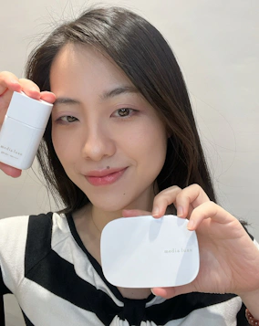 Media 媚點TW 雪紡親膚粉餅 讓我的肌膚平滑又澎亮