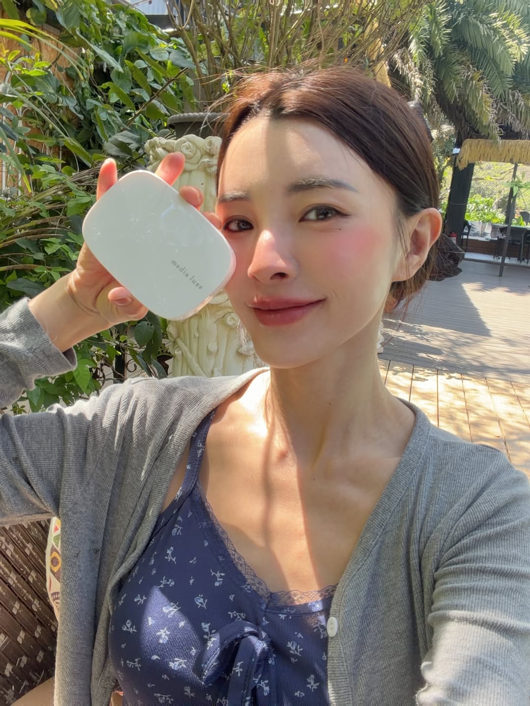 media luxe 雪紡親膚粉餅 00粉嫩色