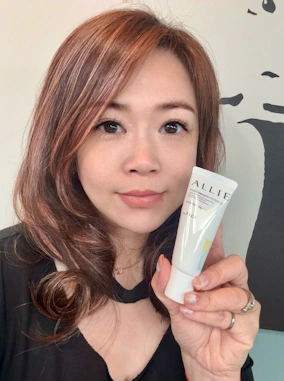 全新 ALLIE《持采濾鏡修妍UV防曬乳》 SPF50+／PA++++ 高防護，日曬通勤、戶外活動都安心。