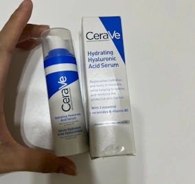 CeraVe適樂膚全效水光B5玻尿酸修護精華迅速修復乾燥肌膚!