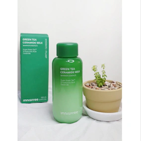 Innisfree綠茶神經醯胺牛奶水精華讓肌膚透亮感UP！