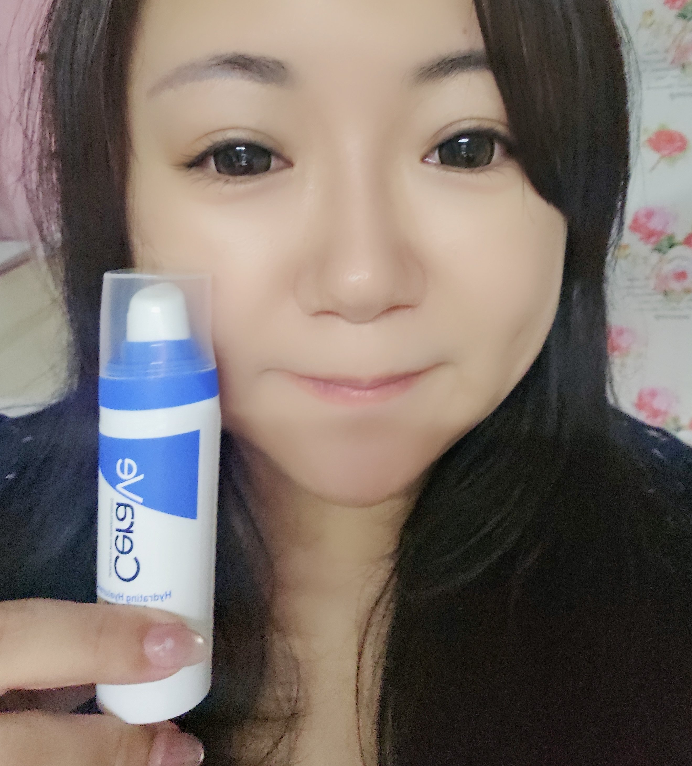 CeraVe適樂膚水光精華讓我臉上的小疙瘩消失無蹤的皮膚變得光滑又透亮