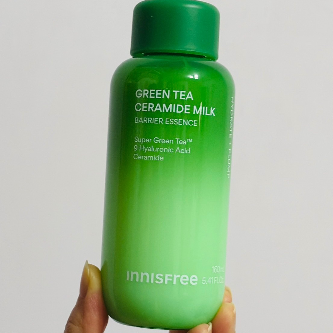 INNISFREE綠茶神經醯胺牛奶水精華 打造透亮的水光肌