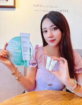 BIODERMA 貝膚黛瑪《3D水楊酸粉刺淨痘精華》減少出游 服貼底妝