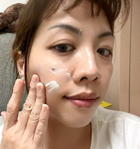 巴黎萊雅  活力緊緻專研抗皺修護乳霜 一瓶擊退8大肌膚問題！ 　好水好潤好舒服～